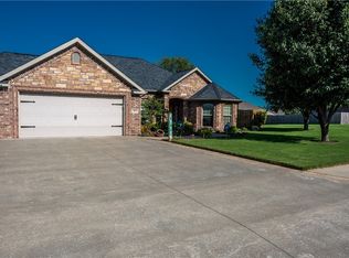 507 SW Barn Valley Rd, Bentonville, AR 72712