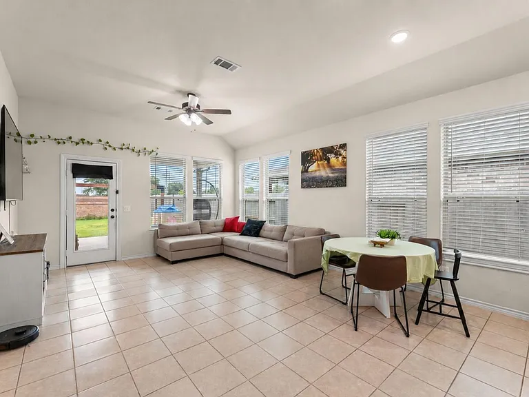 11410 Cypress Elm Ct — Photo 10