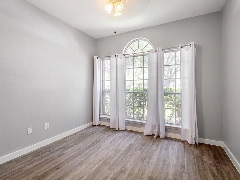 3413 Ruby Red Dr — Photo 19