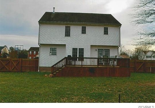 2nd image of 300 Green Hollow Ln
