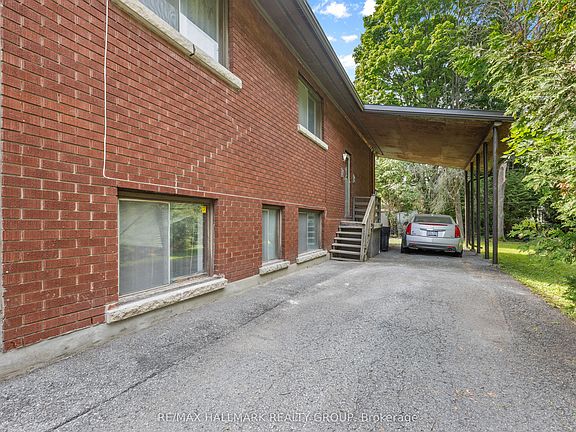3rd image of 492 Vernon Ave