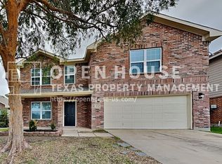 8525 Shallow Creek Dr, Fort Worth, TX 76179