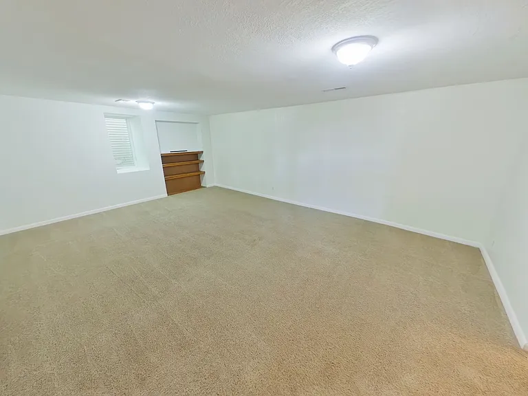 108 Aaron Dr — Photo 18