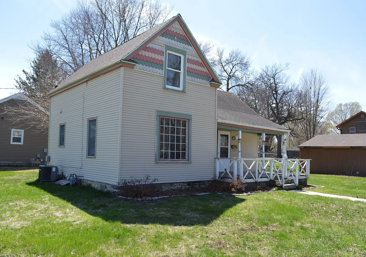 2 bed, 1003 sqft, $900 — Photo 2