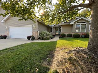 2519 Reynolds Manor Dr, Ottawa, IL 61350