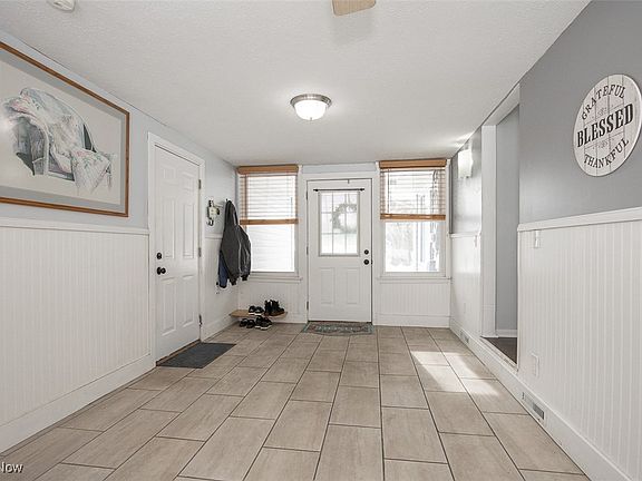 4th image of 15446 Drake Rd