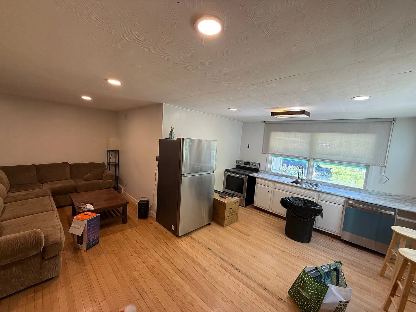 Charming 3BR Duplex in Syracuse — Photo 3