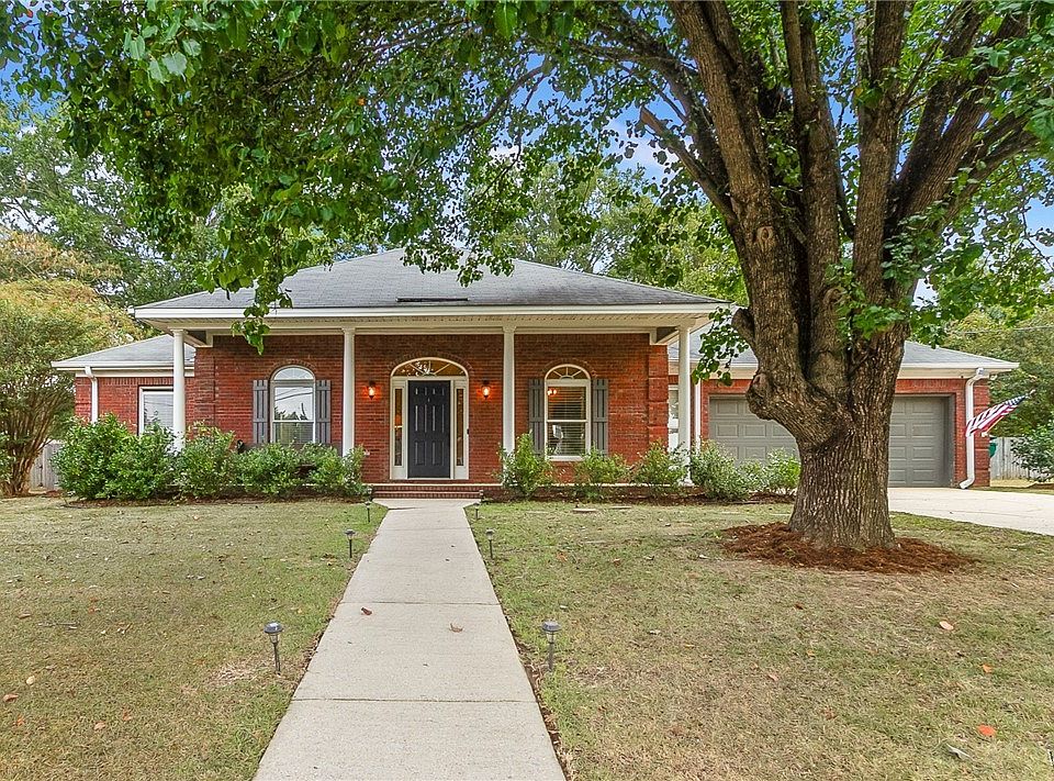 1st image of 2516 Englewood Dr