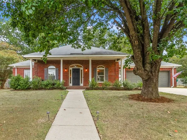 2516 Englewood Dr, Tuscaloosa, AL 35405