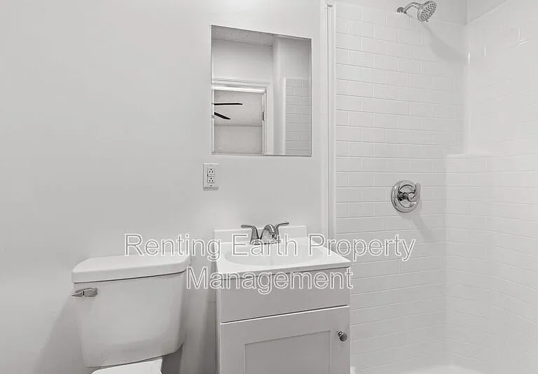 2321 4th St NE — Photo 16