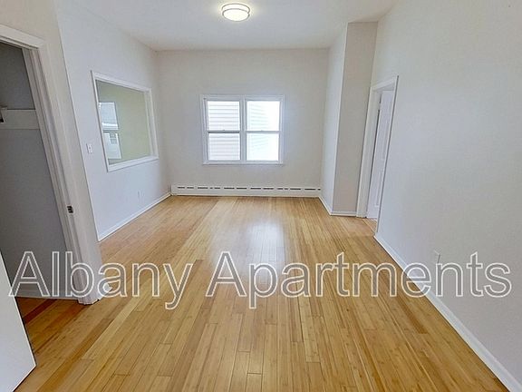 3rd image of 420 Delaware Ave #4