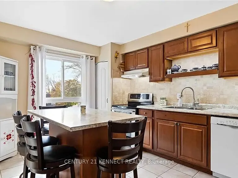 55 Dovercliffe Rd #54 — Photo 1