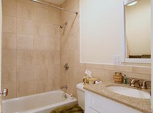 126 Clifton St APT 3, Cambridge, MA 02140