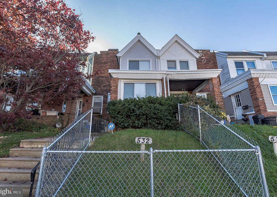 1st image of 532 E Clarkson Ave
