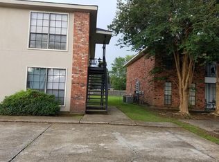105 Country Ln APT B, Lafayette, LA 70508