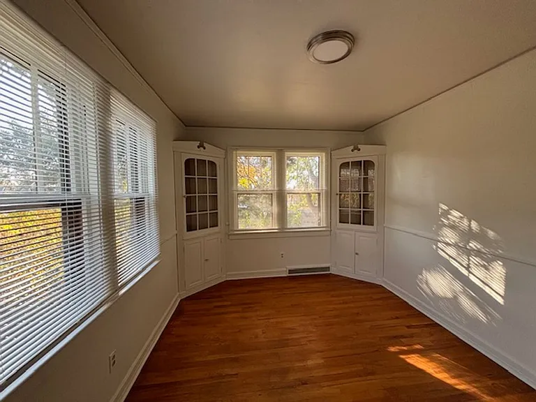 PM 242 - 1804 E 19th St — Photo 10