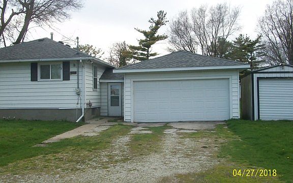 2nd image of 301 Donovan Ave
