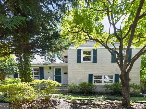 8511 Freyman Dr, Chevy Chase, MD 20815