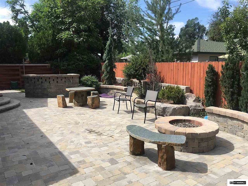 2nd image of 815 Lahontan Way