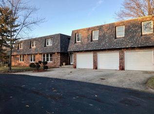 163 Sunland Dr, Valparaiso, IN 46385