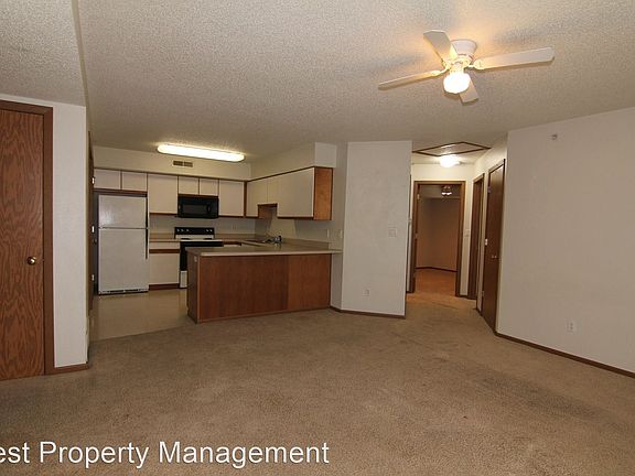 3rd image of 1047 Westside Dr