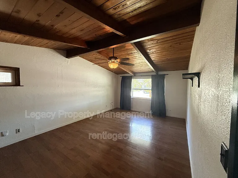 3844 Milton Way — Photo 7