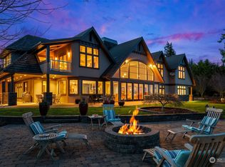 7265 Linda Ln, Clinton, WA 98236