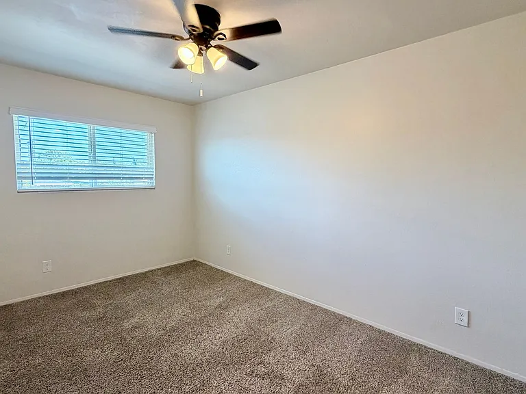 1457 Holly Ave #D — Photo 9