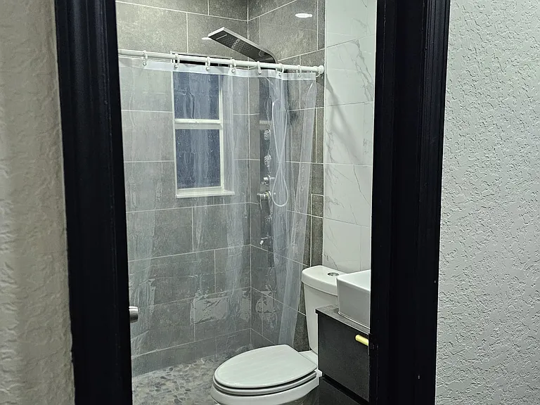 4385 SW 51st St — Photo 5