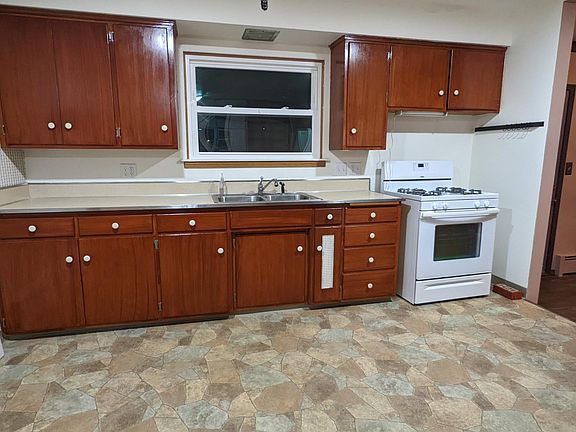 2nd image of 704 Webb Dr