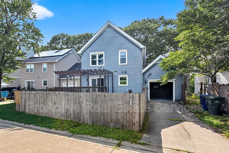 1st image of 1316 Llewellyn Ave