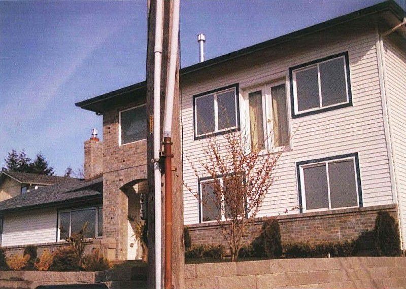If you're handy... Great Opportunity and potential to realize Sweat Equity here