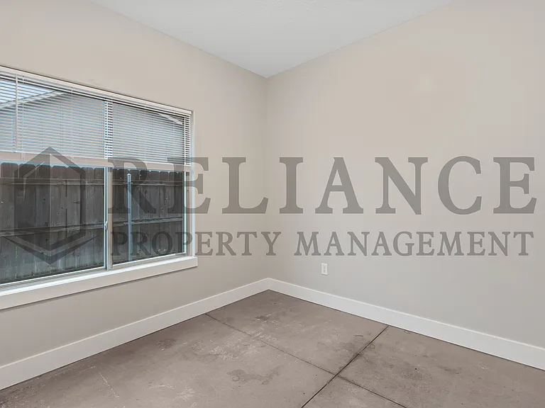 3325 E Aster St — Photo 5