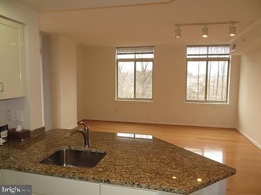 5th image of 4480 Market Commons Dr Unit 404