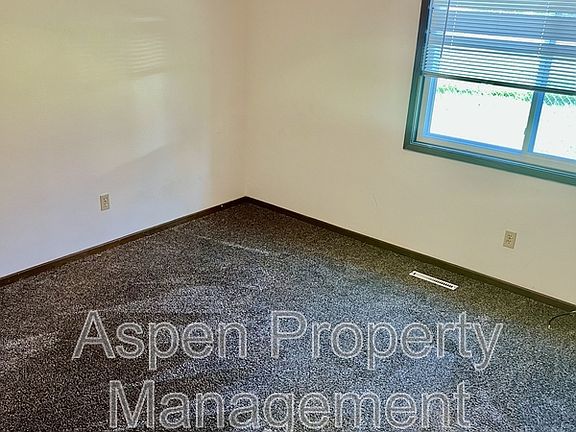 5th image of 2101 Division St #1