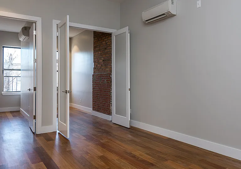 228 Kingsland Ave #3R — Photo 7