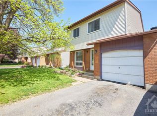 26 Aldgate Cres, Ottawa, ON K2J2G4