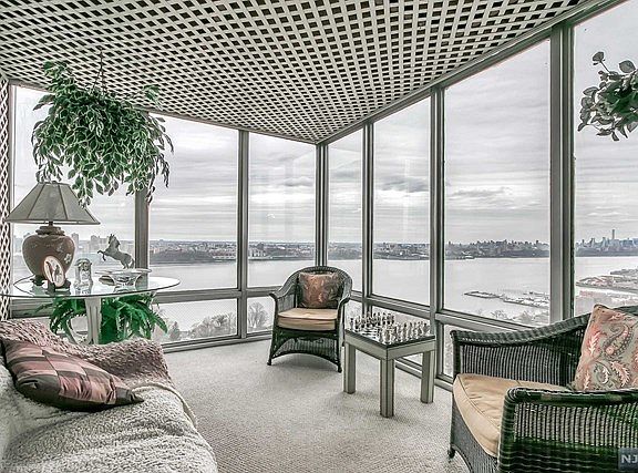 5th image of 1600 Parker Ave APT 12G