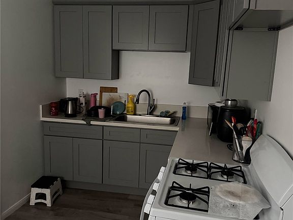5th image of 2729 Huckleberry Rd