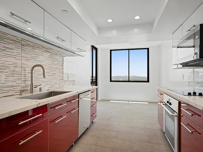 343 Pioneer Dr #1703 — Photo 15