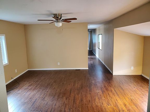 4th image of 3670 W Echo Dr