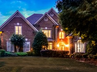 560 Meadows Creek Dr, Johns Creek, GA 30005