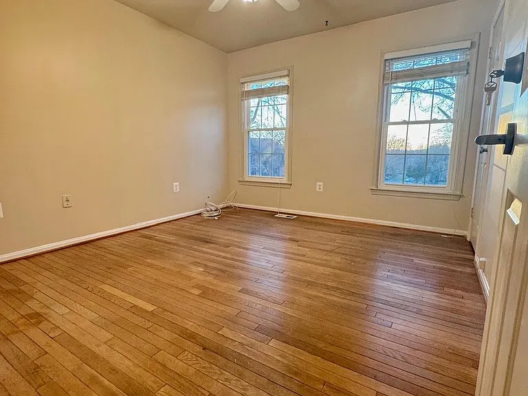 20333 Pleasant Ridge Dr — Photo 16