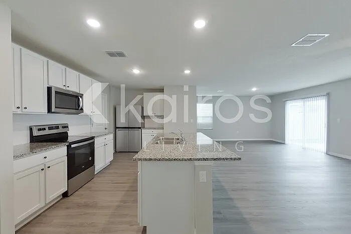 8590 SW 43rd Ter — Photo 9