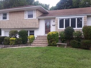 1436 Odell St, Wantagh, NY 11793