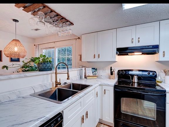 3rd image of 3536 Pocatello Ln