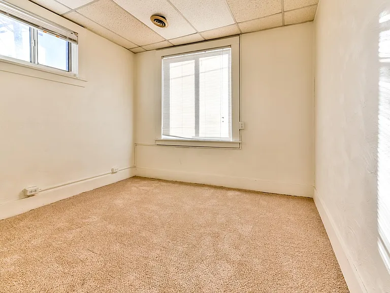 256 N Craig St #2 — Photo 10
