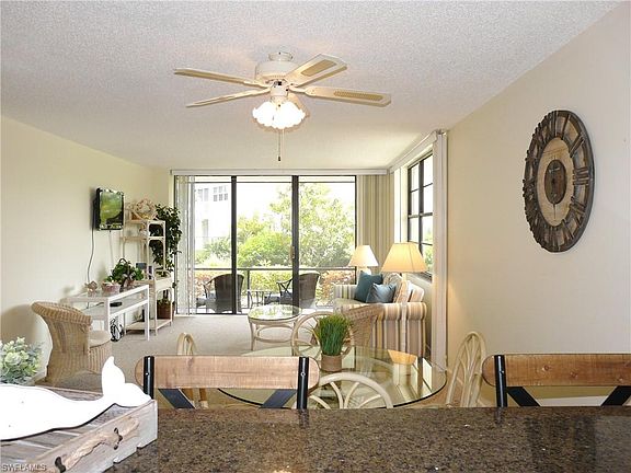 4th image of 693 Seaview Ct APT 108