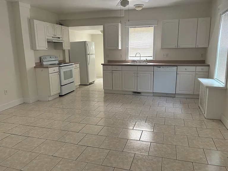 90 Wilson St — Photo 3