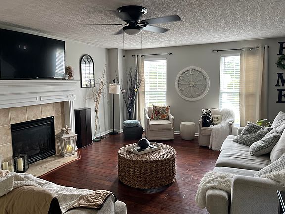2nd image of 6451 Lakearbor Dr
